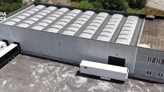 Scoperta maxi-fabbrica clandestina di sigarette: operazione della Finanza di Ancona